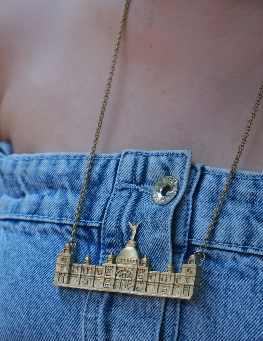 Victoria Memorial • Brass Pendant with Chain