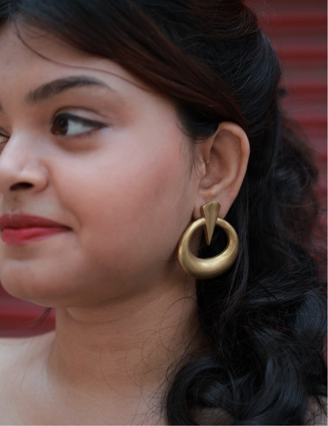 Continuity• Brass Studs Earrings